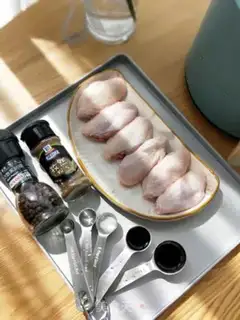 Make Air frying pan, chili wings step 0