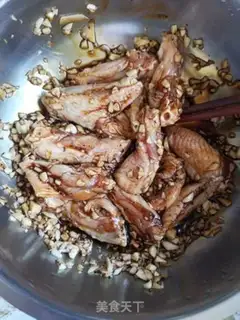 Make Garlic chicken wings step 1