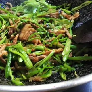 Make Five bouquets of beans step 7