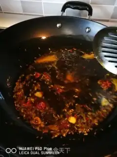 Make A bowl of onion noodles step 4
