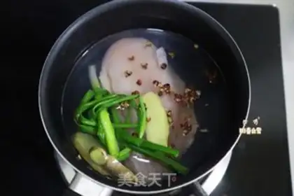 Make ♪ The cold and spicy hands tore the chicken silk ♪ step 0