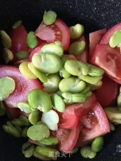 Make Tomato-pea-poo-poo-poo soup step 0