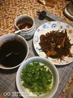 Make A bowl of onion noodles step 15