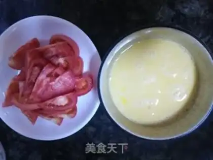 Make Tomato fried eggs step 0