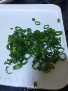 Make Tomato fried eggs step 1