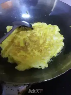Make Tomato fried eggs step 5