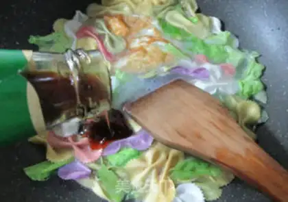 Make Egg cabbage butterflies step 4