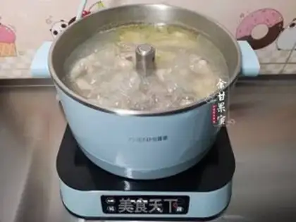 Make Frog soup noodles step 4