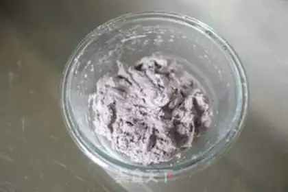 Make Sausage pickles, cheese, black rice bread step 1