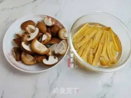 Make Frog soup noodles step 5