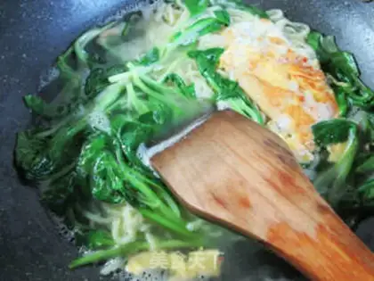 Make Chicken-crunchy duck-ass noodle step 3
