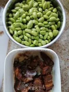 Make Soybeans with red meat step 0