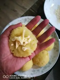 Make Potato cheeseball step 5