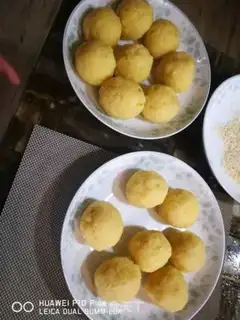 Make Potato cheeseball step 6