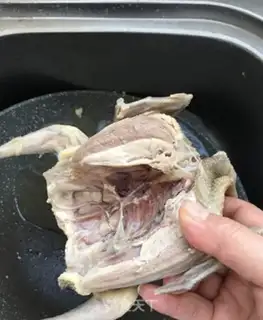 Make Abalone dove smelt soup step 3
