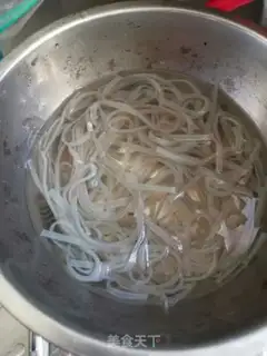 Make Spade-cracker meatball soup step 1