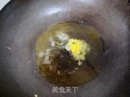 Make The head starters are fried tomatoes step 1