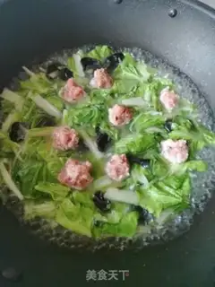 Make Spade-cracker meatball soup step 11