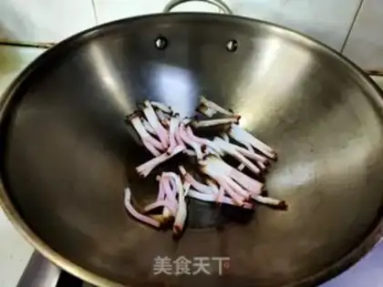 Make Empty cabbage with pork step 2