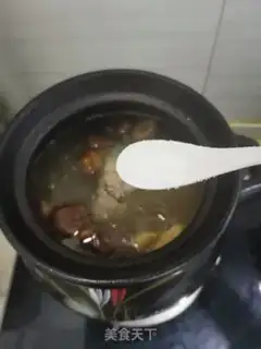 Make Chestnut mushroom bone soup step 4