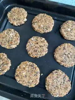 Make Red sugar oatmeal cookies step 6