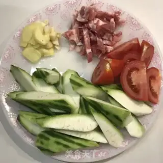 Make Tomatoes step 0