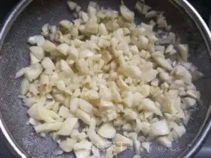 Make Garlic fan steams the meat step 3