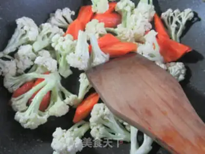 Make Carrot florist with veggie wings step 1