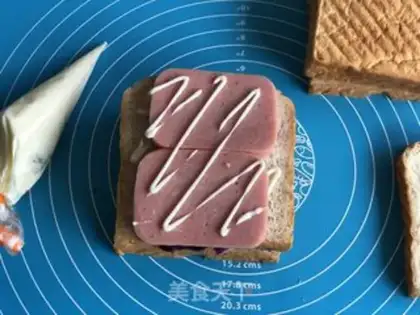 Make Classic ham egg sandwich step 6