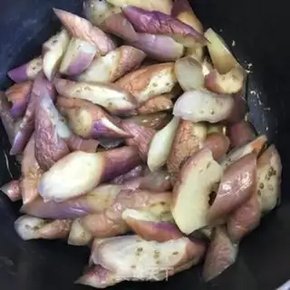 Make Meatball, soybeans, eggplant step 3