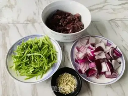 Make Pythroid onion fragrances step 0