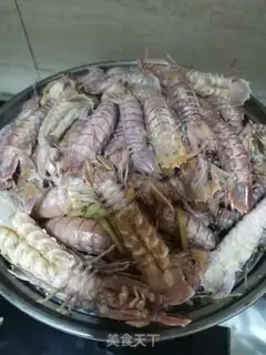 Make Spicy leather shrimp step 1