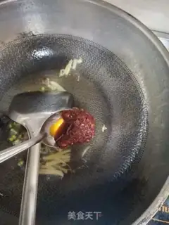 Make Spicy leather shrimp step 2