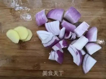 Make The onions are burning yellow step 5