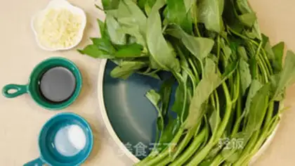 Make Garlic cabbage step 0