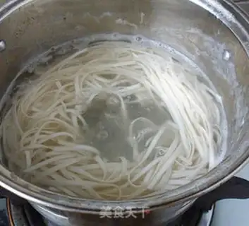 Make Noodle with pepper sauce step 4