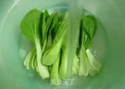 Make Money mushrooms, pig hoof soup step 5