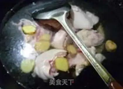Make Money mushrooms, pig hoof soup step 8