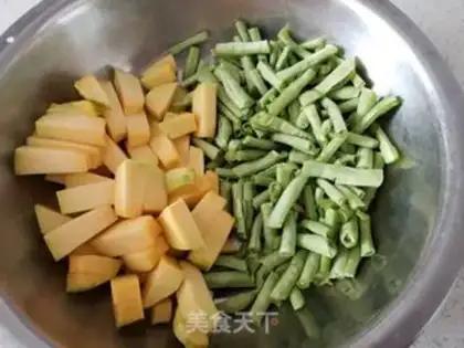 Make Pumpkin fried beans step 1