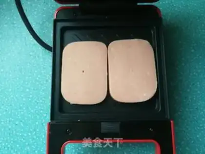 Make Tomato cheese ham sandwich step 5