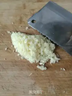 Make Garlic evaporates gill mushrooms step 2