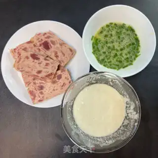 Make Ham pork egg burrito step 1