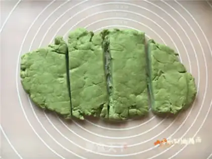 Make Homemade emerald noodles step 8