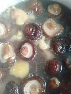 Make A soup pot with chicken step 6