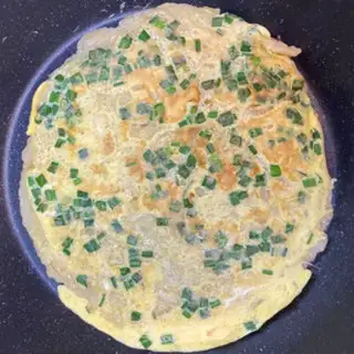 Make Ham pork egg burrito step 5