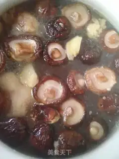 Make A soup pot with chicken step 7