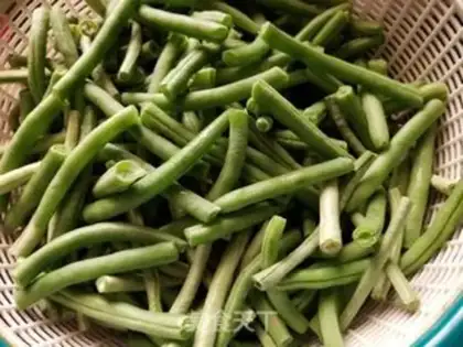 Make The olives and the beans step 0