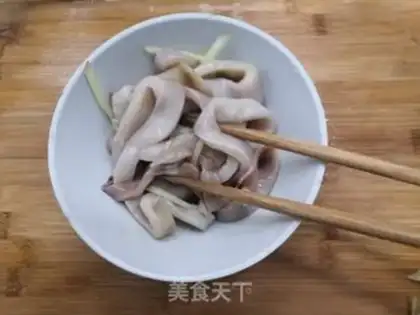 Make Onion squid rings step 11