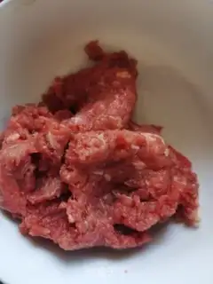 Make Beef paste and garlic step 0