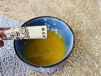 Make Home version mustard duck palm step 7